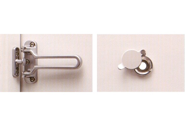 スカイフォレストレジデンスのドアガード・ドアスコープ（メガネカバー付）